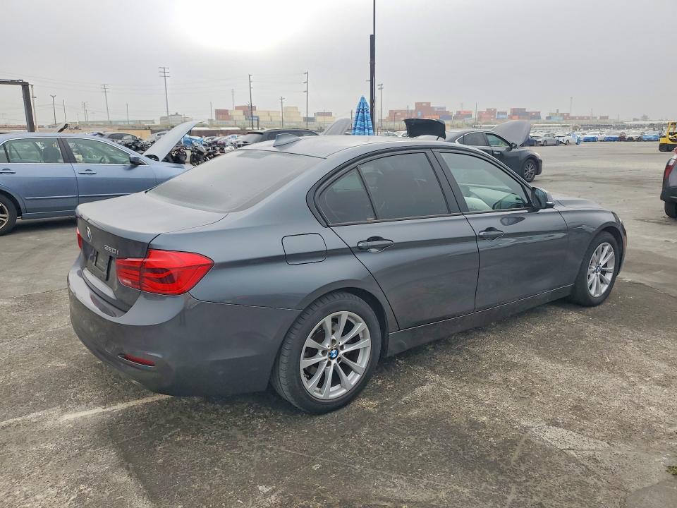Продаж на аукціоні авто 2017 Bmw 320, vin: WBA8A9C37HK864356, номер лоту: 47108956
