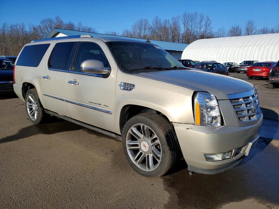 2008 Cadillac Escalade მანქანა იყიდება აუქციონზე, vin: 1GYFK66868R241549, აუქციონის ნომერი: 79727545