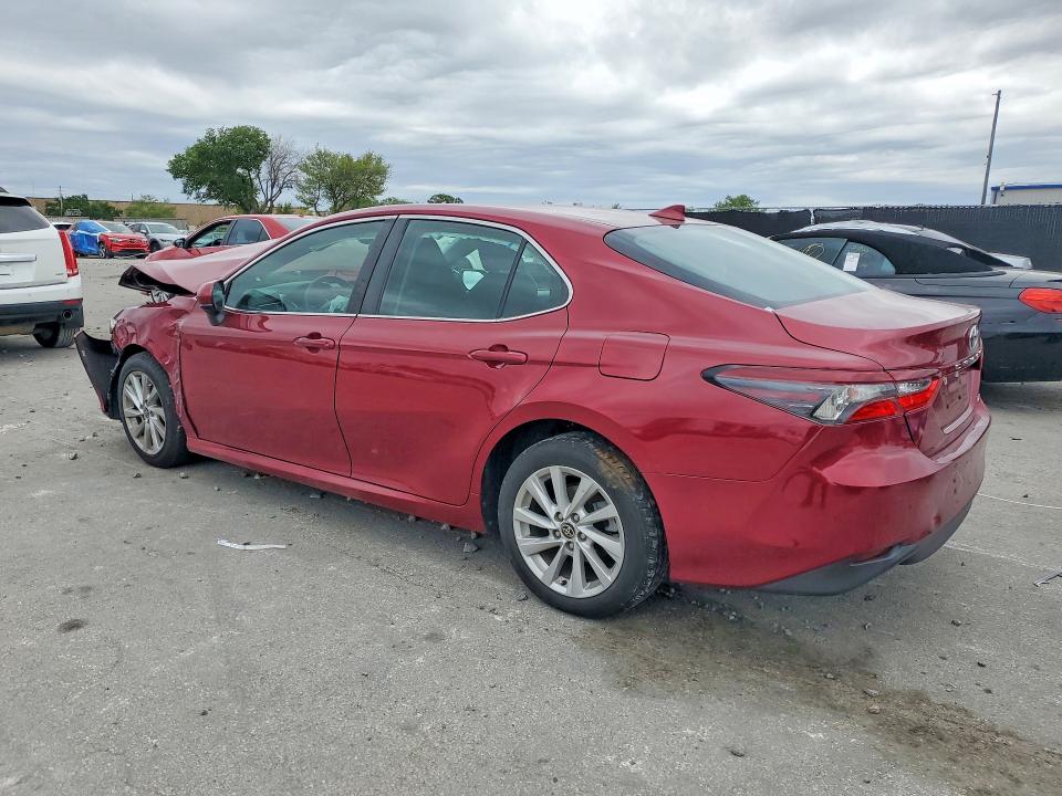 2022 Toyota Camry მანქანა იყიდება აუქციონზე, vin: 4T1C11AKXNU647713, აუქციონის ნომერი: 46651726