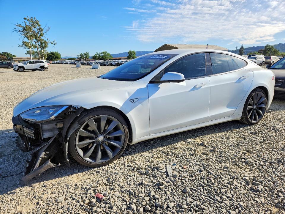 Продажа на аукционе авто 2015 Tesla Model S, vin: 5YJSA1E11FF115133, номер лота: 48076896