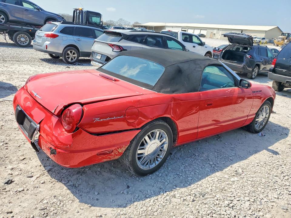 47631426 :رقم المزاد ، 1FAHP60A52Y102902 vin ، 2002 Ford Thunderbird مزاد بيع