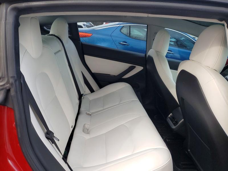 41815226 :رقم المزاد ، 5YJ3E1EB3JF134860 vin ، 2018 Tesla Model 3 مزاد بيع