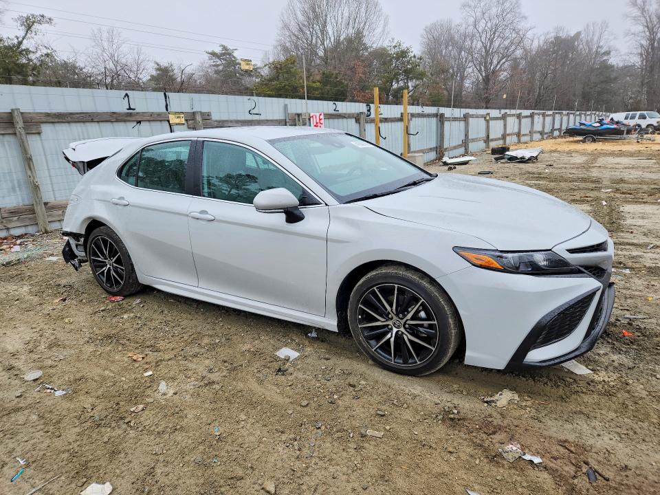 2024 Toyota Camry მანქანა იყიდება აუქციონზე, vin: 4T1G11AK0RU263690, აუქციონის ნომერი: 41600766