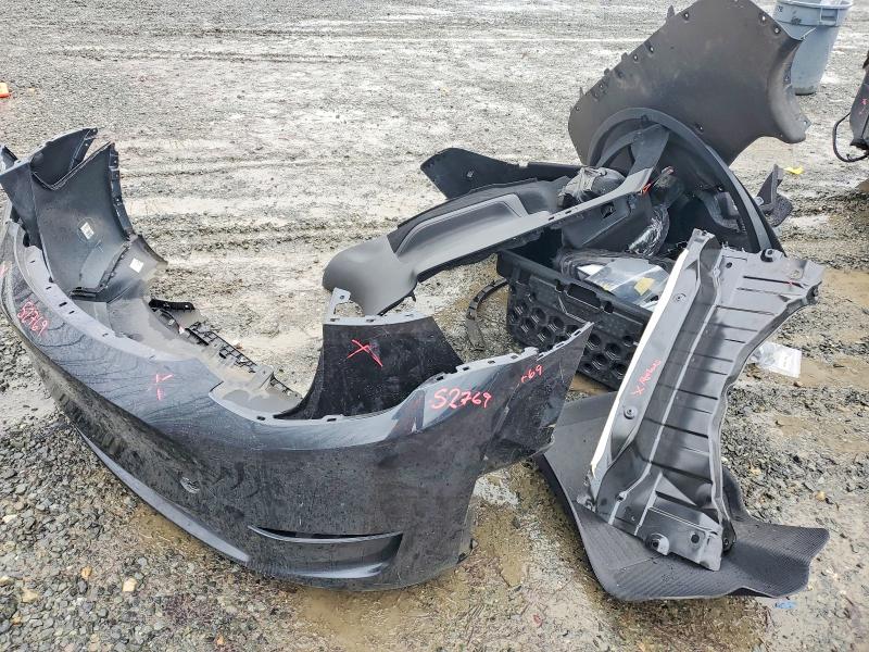 41812606 :رقم المزاد ، 7SAYGAEE3RF036372 vin ، 2024 Tesla Model Y مزاد بيع