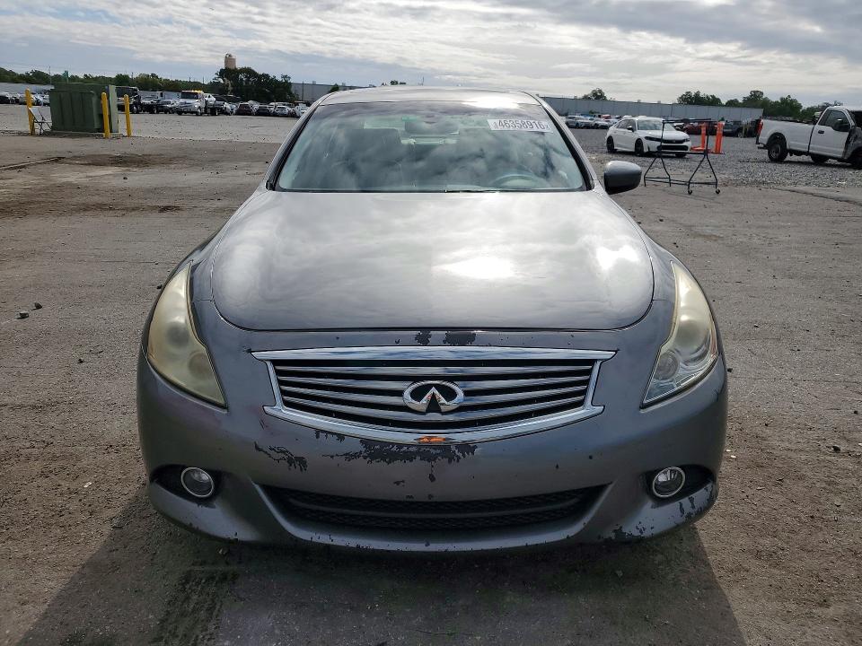 46358916 :رقم المزاد ، JN1CV6AP1FM501951 vin ، 2015 Infiniti Q40 مزاد بيع