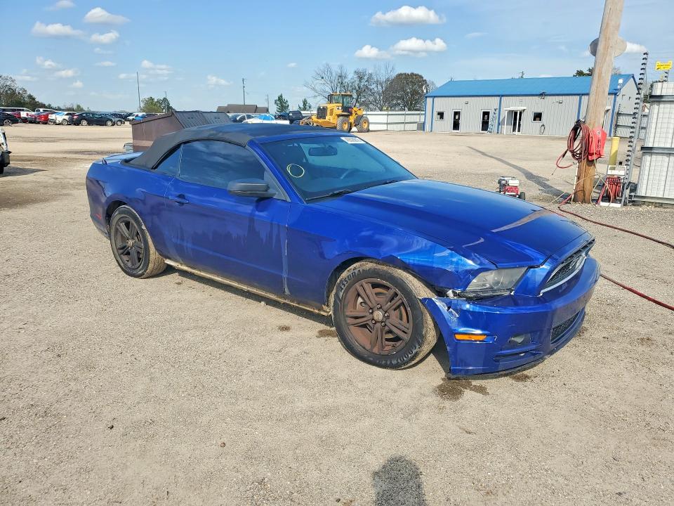 45528816 :رقم المزاد ، 1ZVBP8EM3E5240892 vin ، 2014 Ford Mustang مزاد بيع
