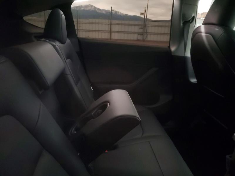 79642035 :رقم المزاد ، 7SAYGDEEXRF160821 vin ، 2024 Tesla Model Y مزاد بيع