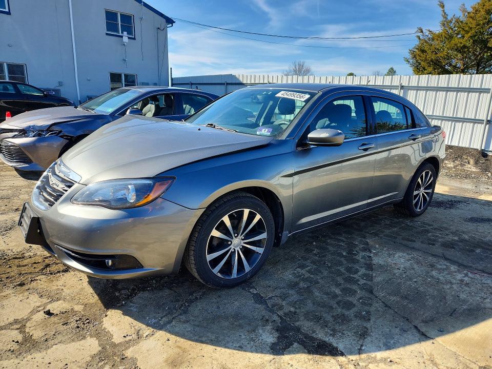 2013 Chrysler 200 მანქანა იყიდება აუქციონზე, vin: 1C3CCBBB5DN683843, აუქციონის ნომერი: 45499356