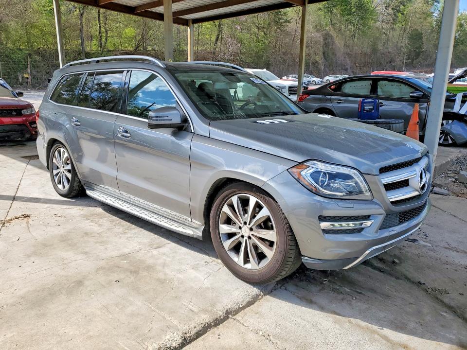 47882396 :رقم المزاد ، 4JGDF6EE0FA516011 vin ، 2015 Mercedes-benz Gl مزاد بيع