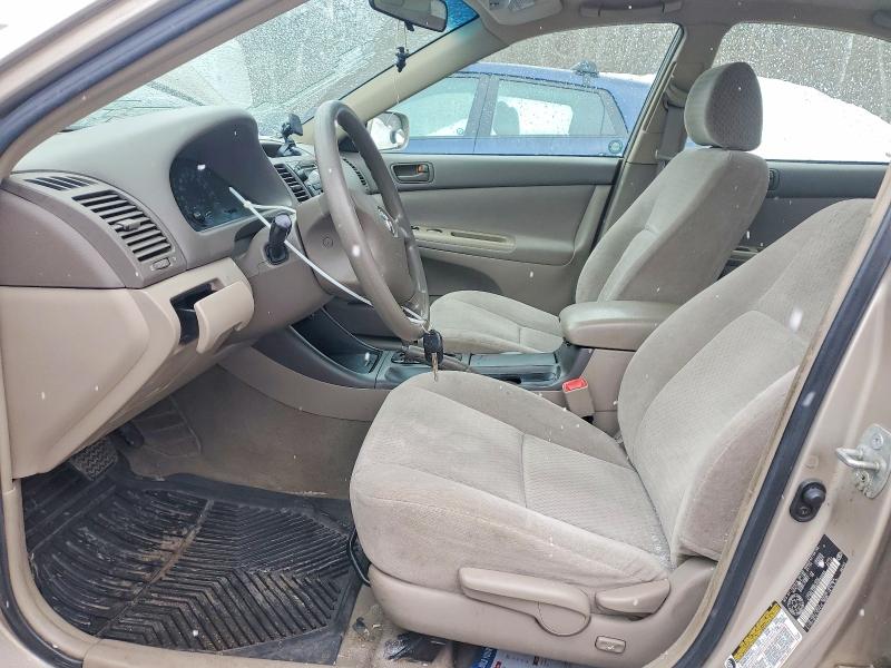 46667016 :رقم المزاد ، 4T1BE32K84U899288 vin ، 2004 Toyota Camry مزاد بيع