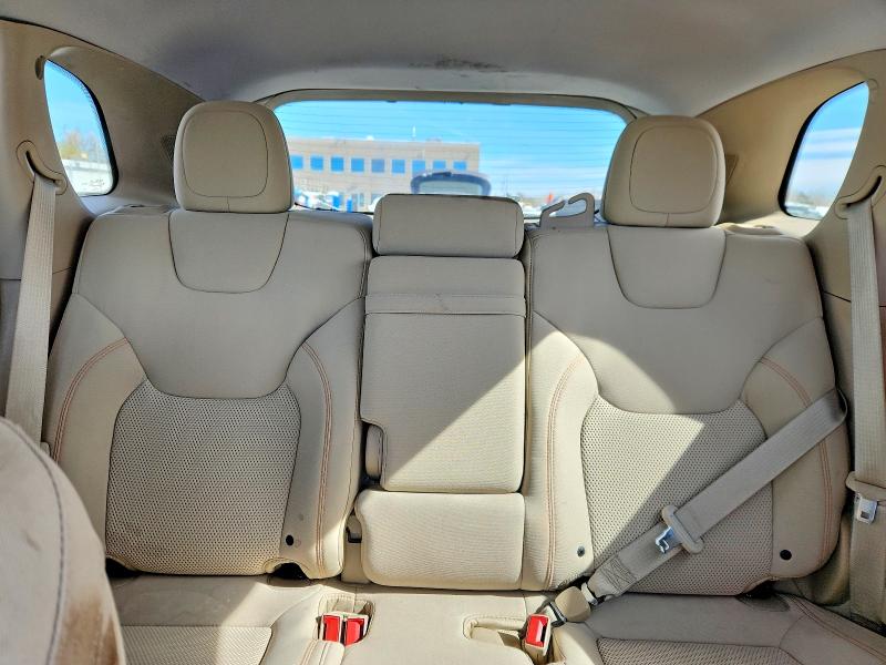 41657116 :رقم المزاد ، 1C4PJLCB7KD396384 vin ، 2019 Jeep Cherokee مزاد بيع