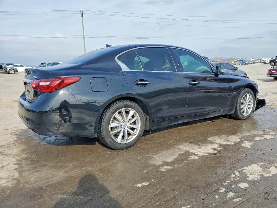 79832965 :رقم المزاد ، JN1CV7AP0JM240584 vin ، 2018 Infiniti Q50 مزاد بيع