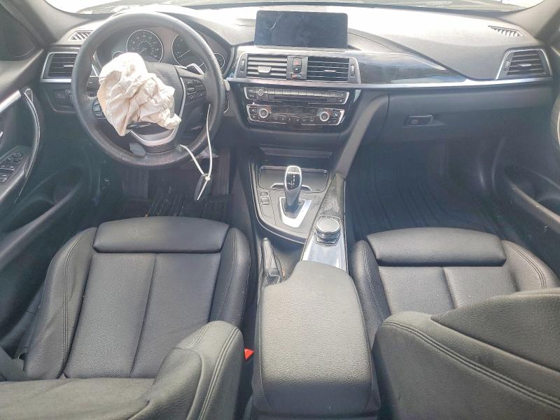 41713306 :رقم المزاد ، WBA8B9C51JEE83382 vin ، 2018 Bmw 330 مزاد بيع