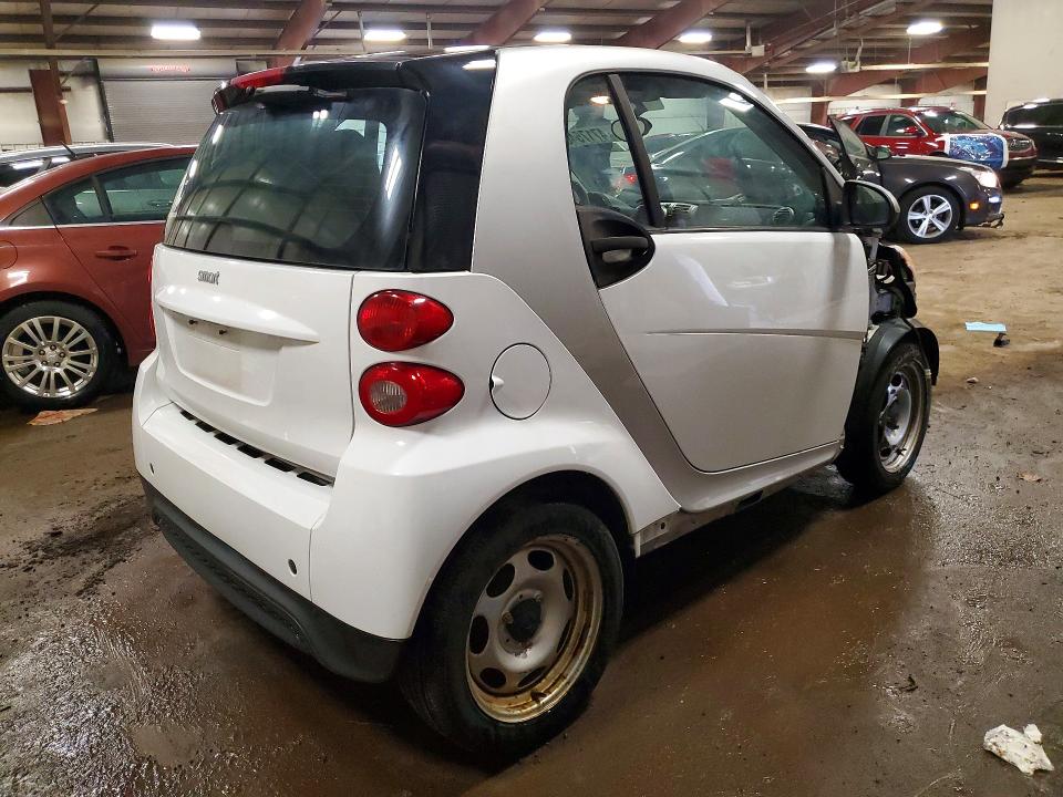 47175406 :رقم المزاد ، WMEEJ3BAXFK791906 vin ، 2015 Smart Fortwo مزاد بيع