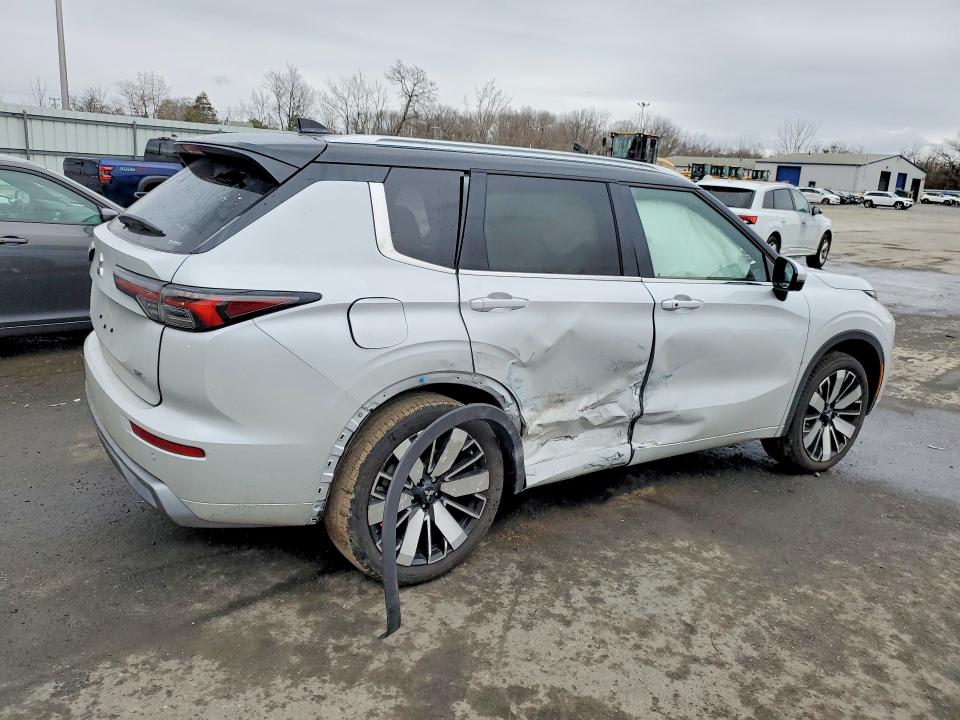 Продаж на аукціоні авто 2025 Mitsubishi Outlander, vin: JA4J4WA86SZ036736, номер лоту: 46008576
