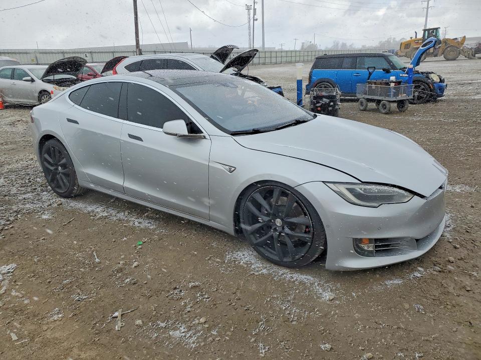 46611456 :رقم المزاد ، 5YJSA1E22GF157854 vin ، 2016 Tesla Model S مزاد بيع