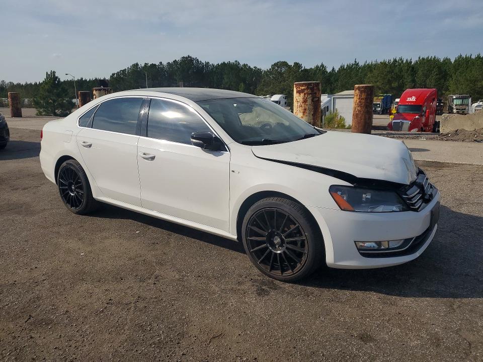 45816176 :رقم المزاد ، 1VWBS7A32FC079700 vin ، 2015 Volkswagen Passat مزاد بيع