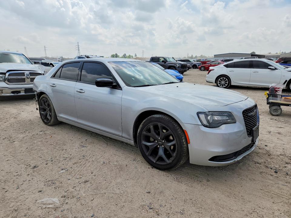 47039246 :رقم المزاد ، 2C3CCAAG4NH253478 vin ، 2022 Chrysler 300 مزاد بيع