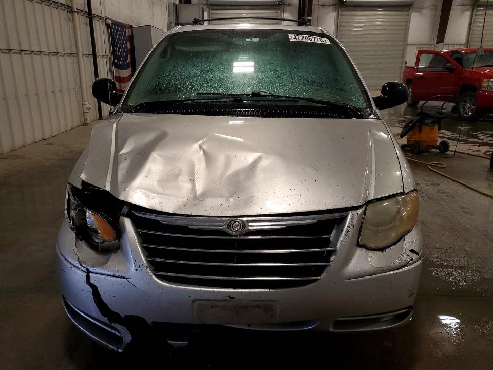 2006 Chrysler Town & Country მანქანა იყიდება აუქციონზე, vin: 2A4GP54L96R692313, აუქციონის ნომერი: 47285776