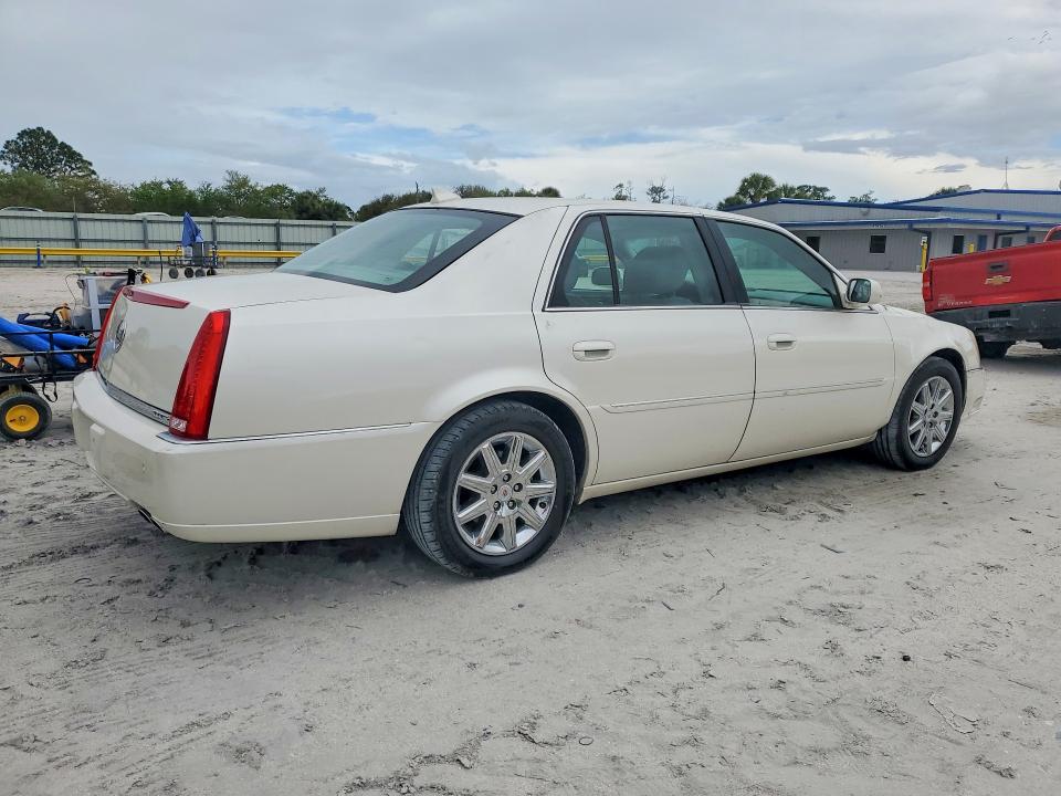2011 Cadillac Dts მანქანა იყიდება აუქციონზე, vin: 1G6KH5E66BU136580, აუქციონის ნომერი: 47056566