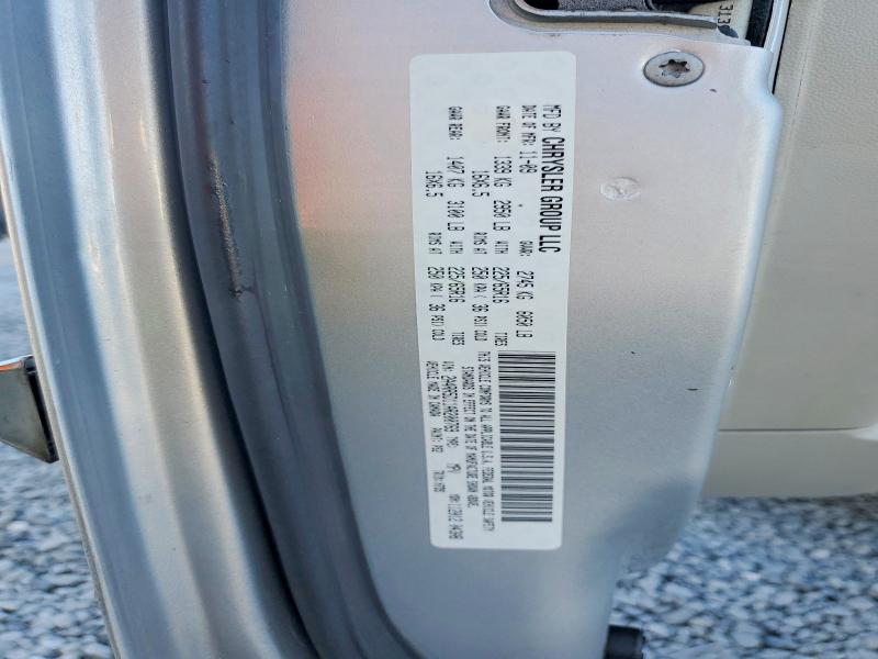 46917446 :رقم المزاد ، 2A4RR5D11AR200769 vin ، 2010 Chrysler Town & Country مزاد بيع