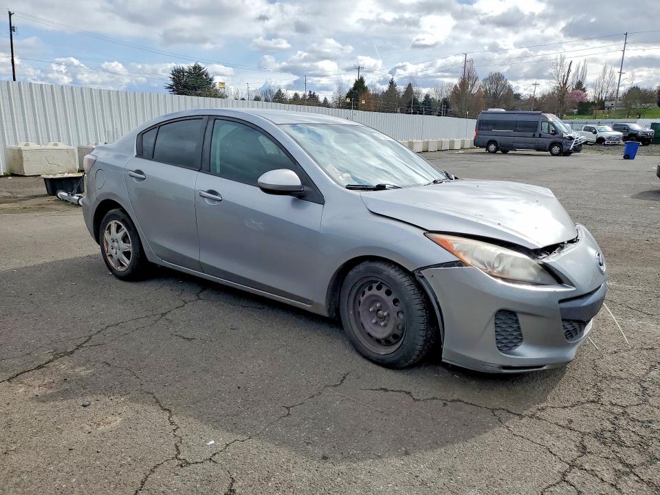 41828316 :رقم المزاد ، JM1BL1TG8D1793353 vin ، 2013 Mazda 3 مزاد بيع