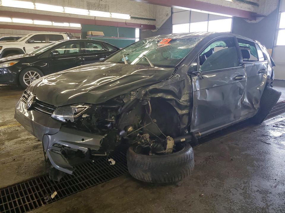 48279016 :رقم المزاد ، WVWVF7AU9JW105746 vin ، 2018 Volkswagen Golf R مزاد بيع
