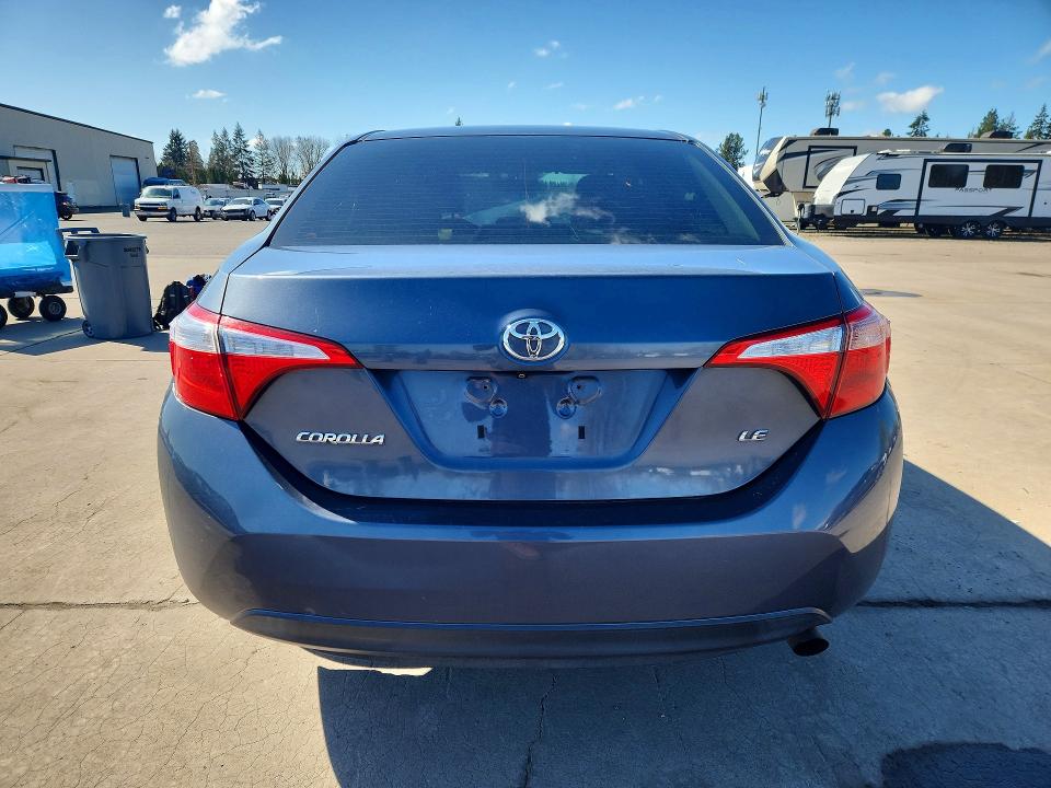 47591216 :رقم المزاد ، 5YFBURHE8FP271047 vin ، 2015 Toyota Corolla مزاد بيع