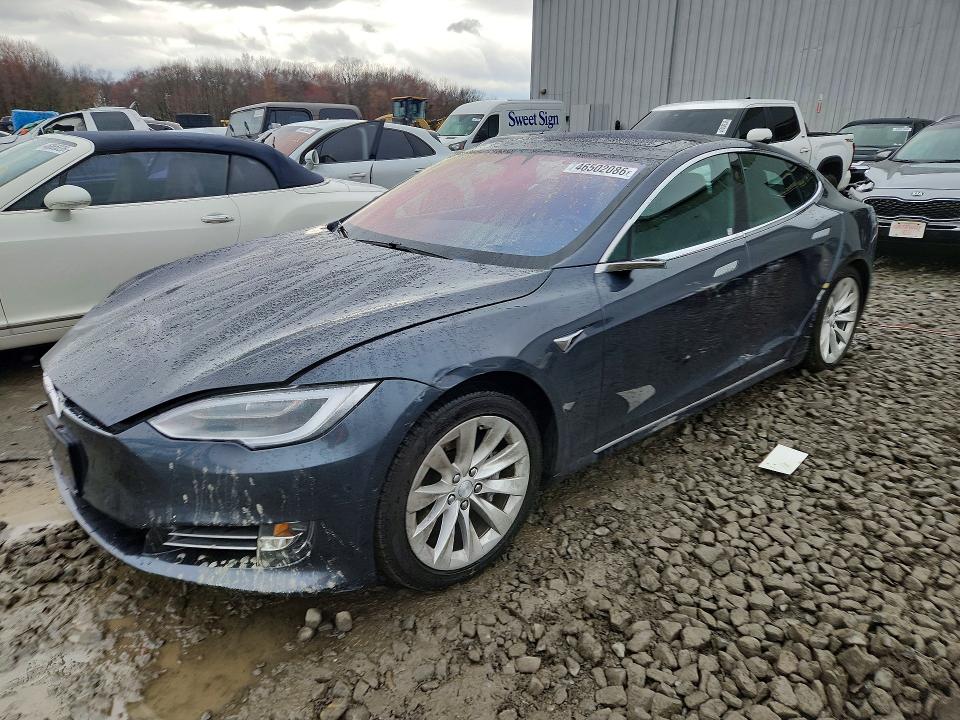 Продажа на аукционе авто 2018 Tesla Model S, vin: 5YJSA1E2XJF258115, номер лота: 46502086