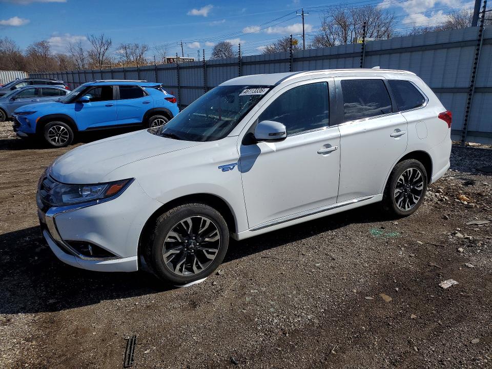 Продаж на аукціоні авто 2018 Mitsubishi Outlander, vin: JA4J24A53JZ070776, номер лоту: 46113336