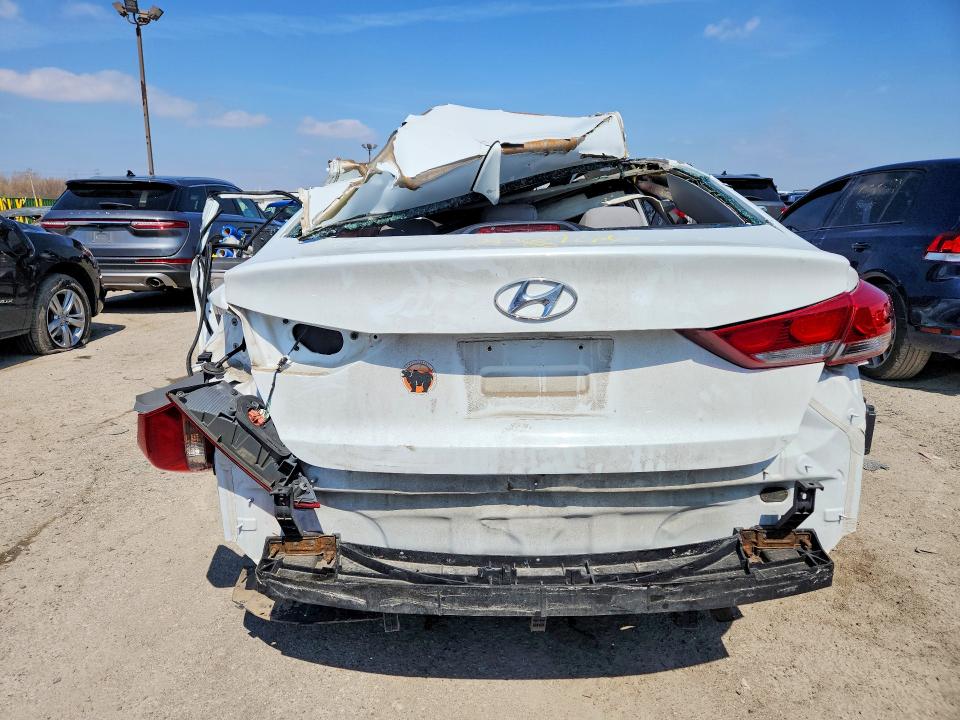 2017 Hyundai Elantra მანქანა იყიდება აუქციონზე, vin: 5NPD74LF5HH206966, აუქციონის ნომერი: 46694086