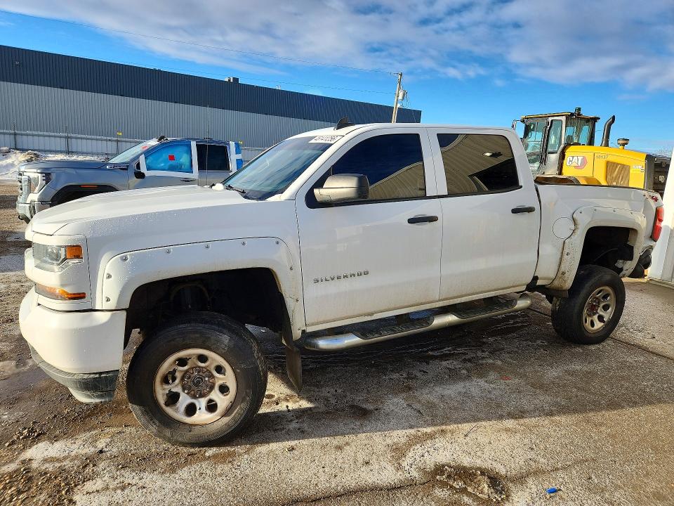 46141256 :رقم المزاد ، 3GCUKPEC3JG339632 vin ، 2018 Chevrolet Silverado مزاد بيع