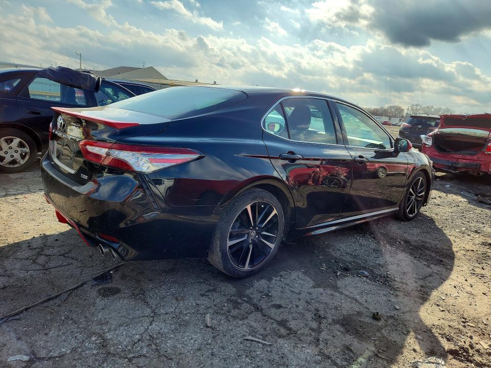 Aukcja sprzedaży 2018 Toyota Camry, vin: 4T1B61HK2JU109942, numer aukcji: 45560706