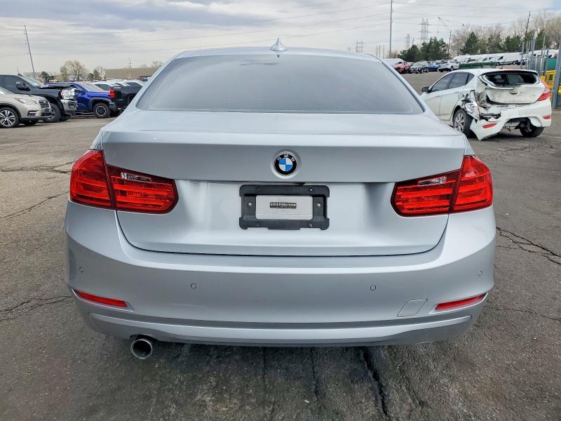 47461356 :رقم المزاد ، WBA3B1G51FNT04767 vin ، 2015 Bmw 320 مزاد بيع