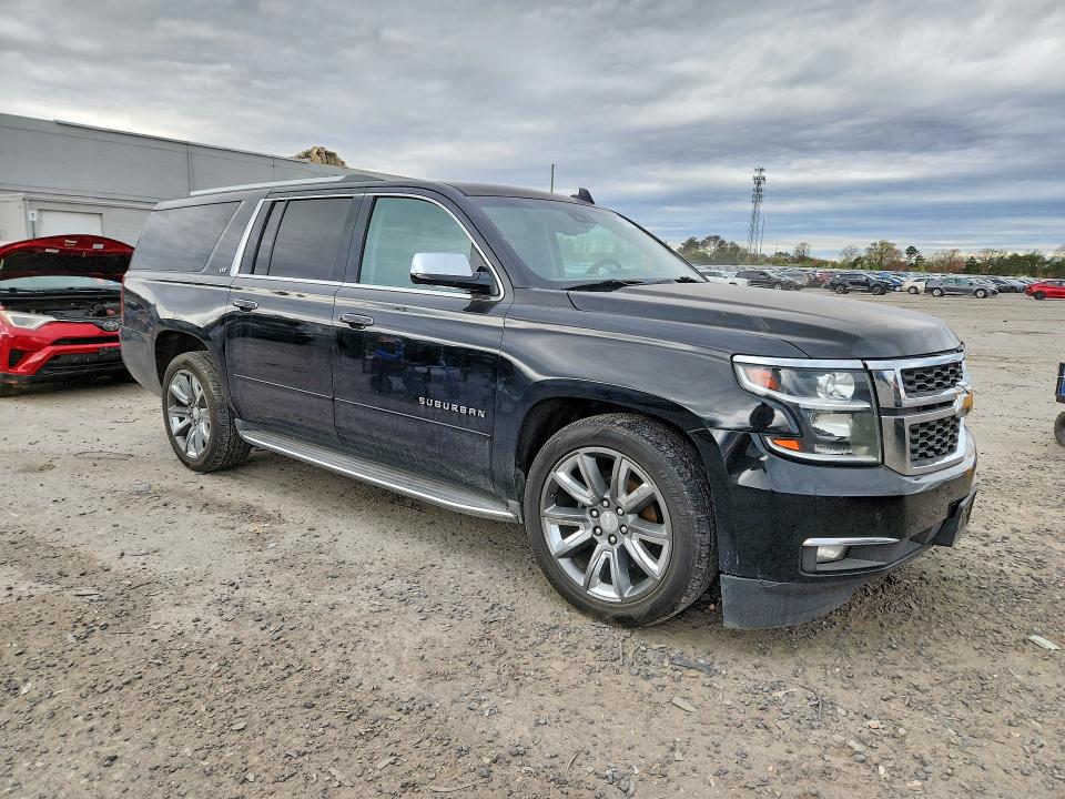 Продажа на аукционе авто 2015 Chevrolet Suburban, vin: 1GNSKKKC3FR676802, номер лота: 47738076