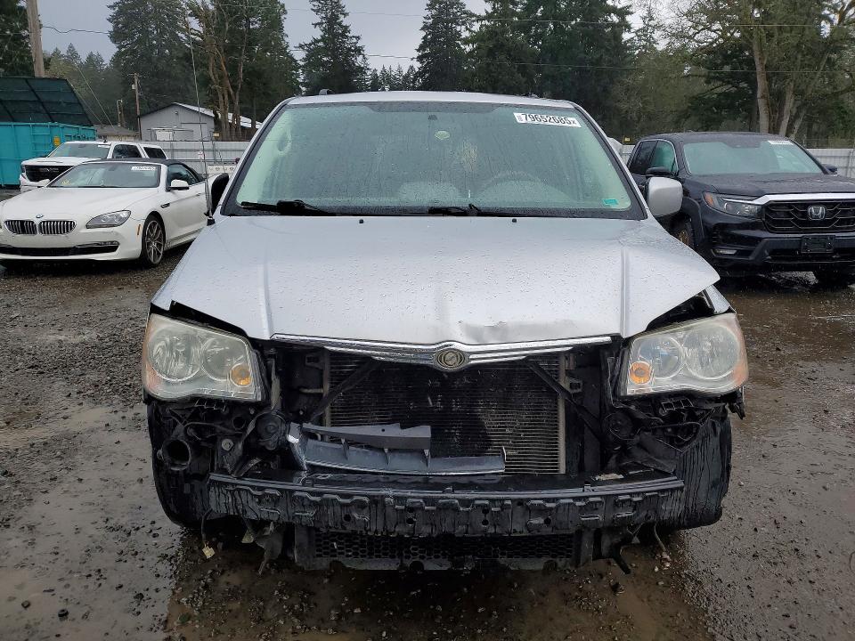 79652685 :رقم المزاد ، 2A4RR5D11AR346458 vin ، 2010 Chrysler Town & Country مزاد بيع