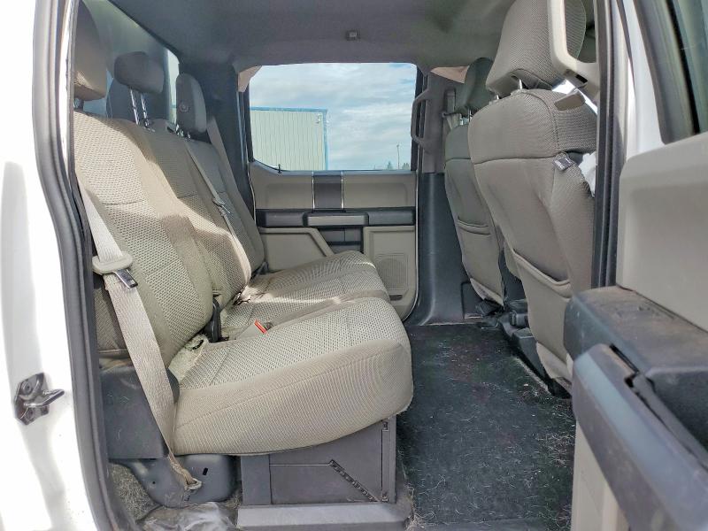 46355806 :رقم المزاد ، 1FT8W3BT2JEC72421 vin ، 2018 Ford F350 مزاد بيع
