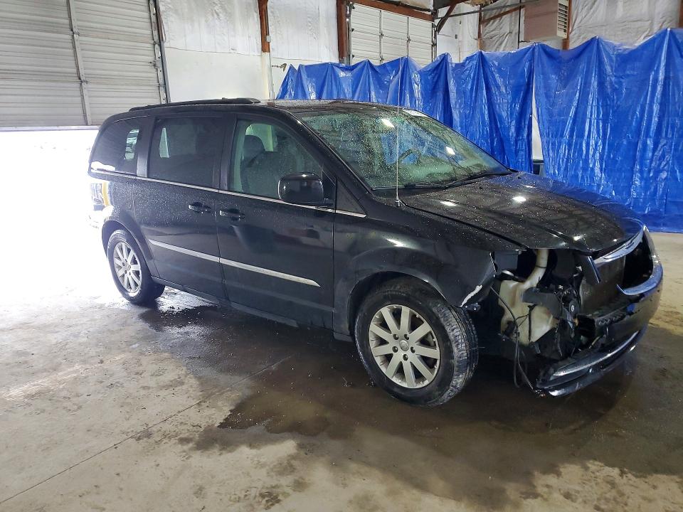 2015 Chrysler Town & Country მანქანა იყიდება აუქციონზე, vin: 2C4RC1BG6FR741119, აუქციონის ნომერი: 79777405