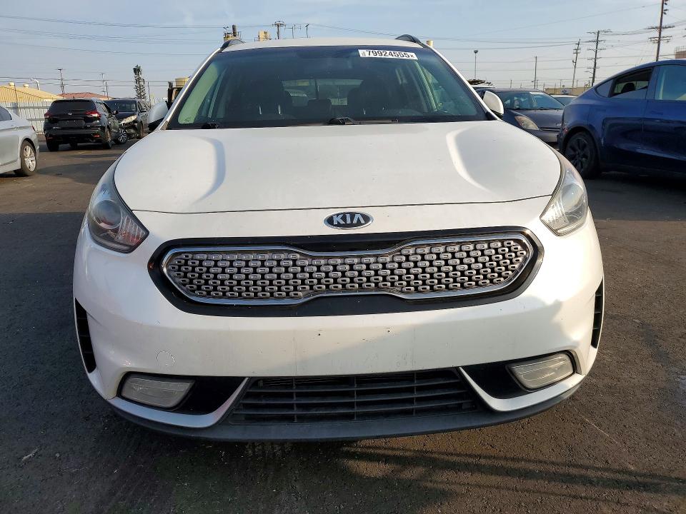 79924555 :رقم المزاد ، KNDCC3LC6H5052078 vin ، 2017 Kia Niro مزاد بيع