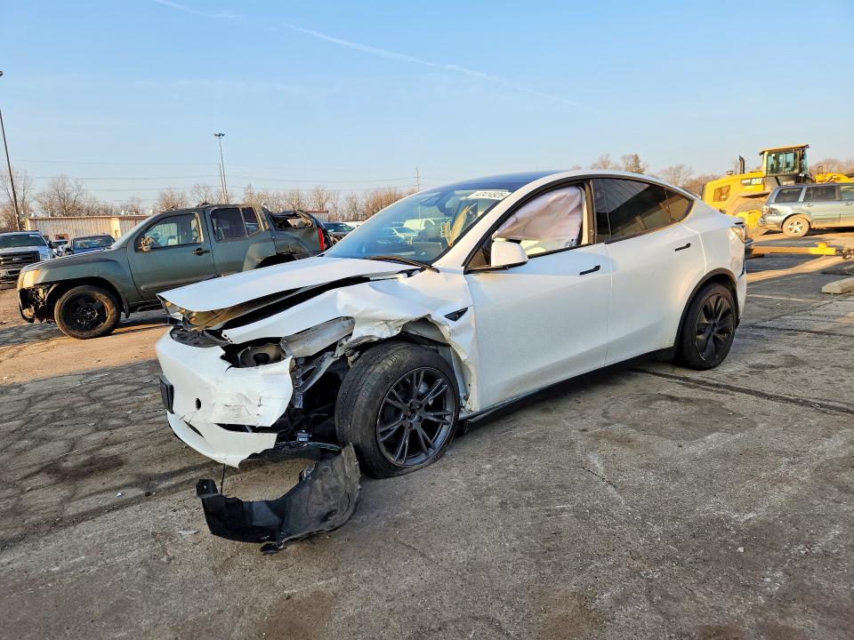Продажа на аукционе авто 2024 Tesla Model Y, vin: 7SAYGDEE7RF117151, номер лота: 47414926