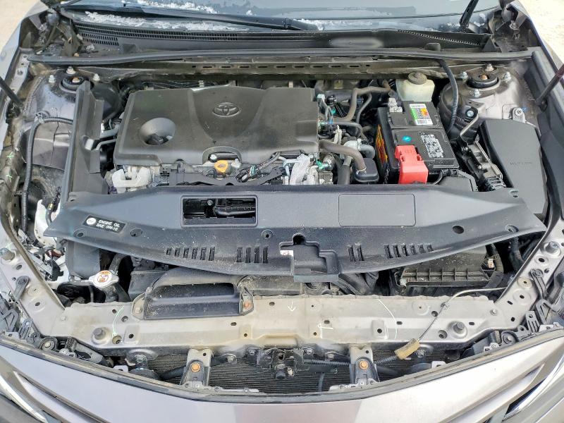 46358276 :رقم المزاد ، 4T1B11HK2JU141840 vin ، 2018 Toyota Camry مزاد بيع