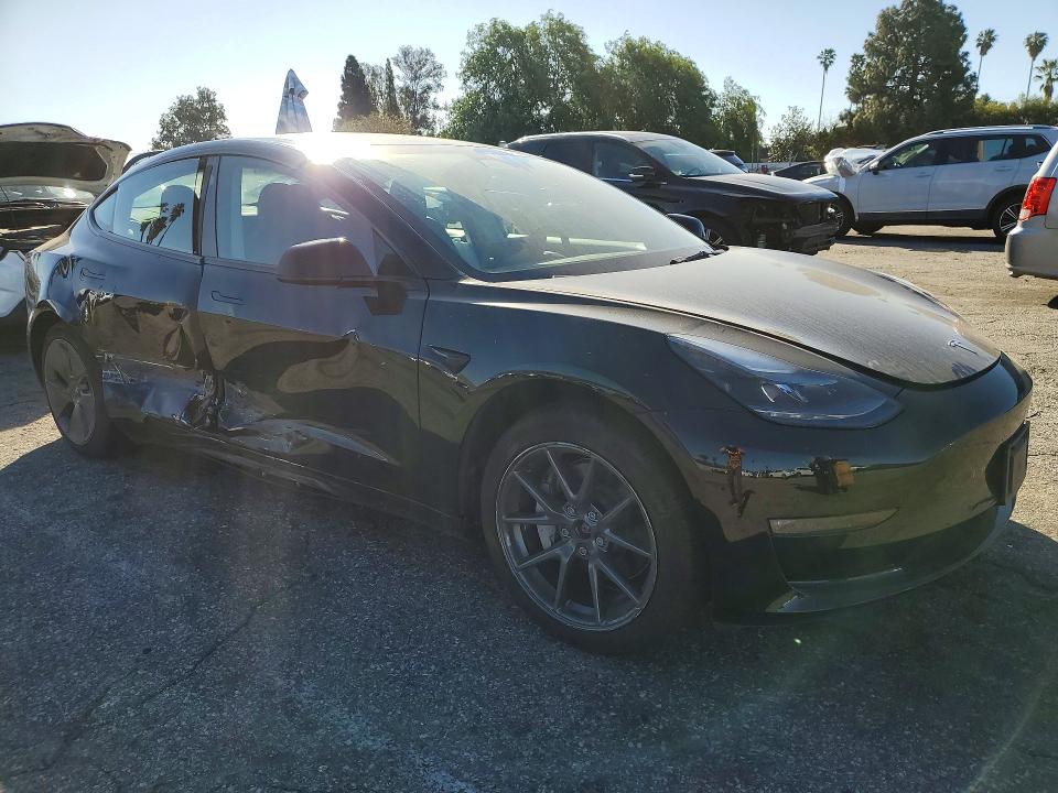 2022 Tesla Model 3 მანქანა იყიდება აუქციონზე, vin: 5YJ3E1EB4NF133819, აუქციონის ნომერი: 41898316