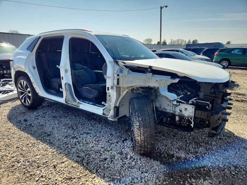 46033196 :رقم المزاد ، 1V2SE2CA7MC233578 vin ، 2021 Volkswagen Atlas Cross Sport مزاد بيع