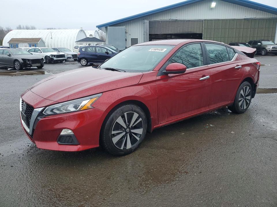 41604456 :رقم المزاد ، 1N4BL4DW8NN301153 vin ، 2022 Nissan Altima مزاد بيع