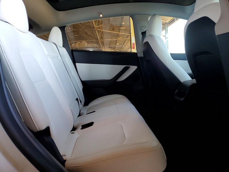47652176 :رقم المزاد ، 7SAYGDEF1NF494450 vin ، 2022 Tesla Model Y مزاد بيع