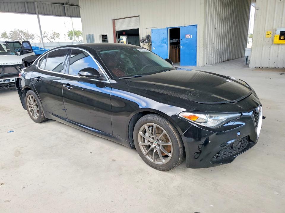 2018 Alfa Romeo Giulia მანქანა იყიდება აუქციონზე, vin: ZARFAEBN1J7593122, აუქციონის ნომერი: 49504536