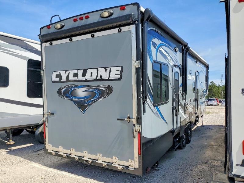 2015 Heartland Rv Cyclone მანქანა იყიდება აუქციონზე, vin: 5SFCG3627FE295402, აუქციონის ნომერი: 78639105