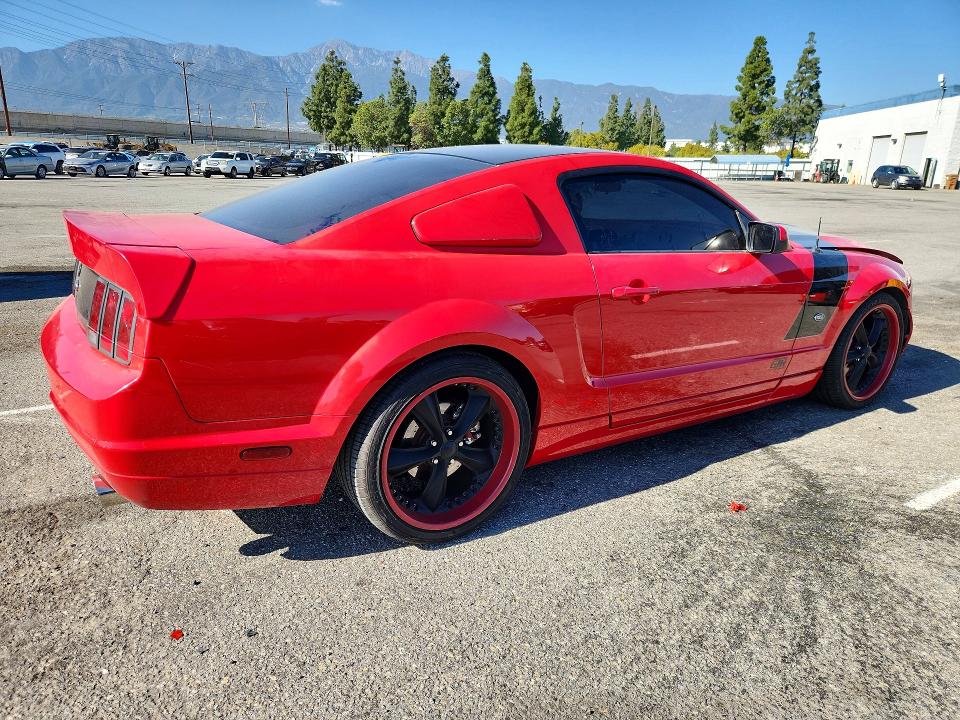 42021386 :رقم المزاد ، 1ZVHT82H275255559 vin ، 2007 Ford Mustang مزاد بيع