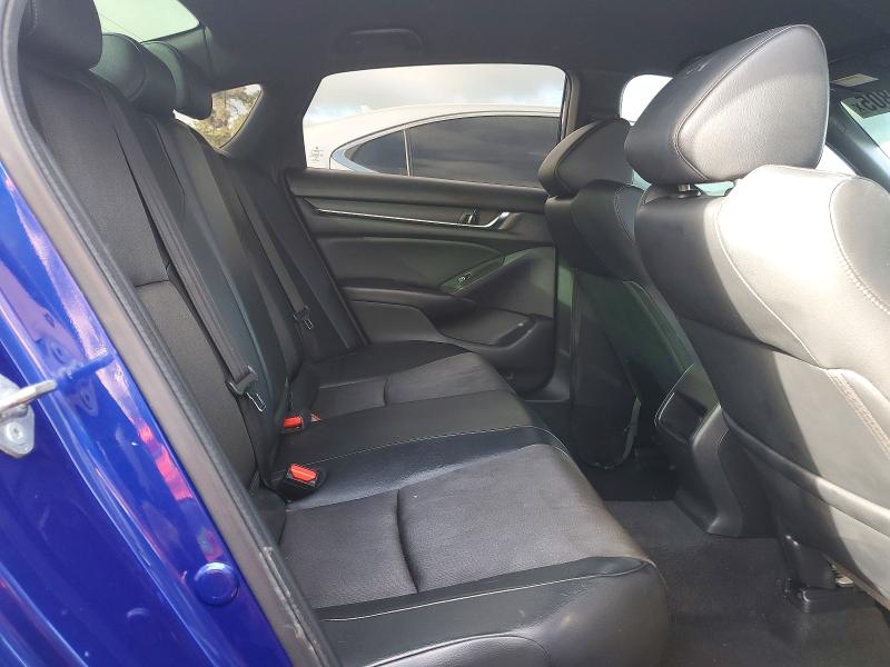 76993805 :رقم المزاد ، 1HGCV1F33JA053116 vin ، 2018 Honda Accord مزاد بيع