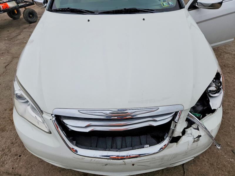 47739706 :رقم المزاد ، 1C3CCBCG5EN136017 vin ، 2014 Chrysler 200 مزاد بيع